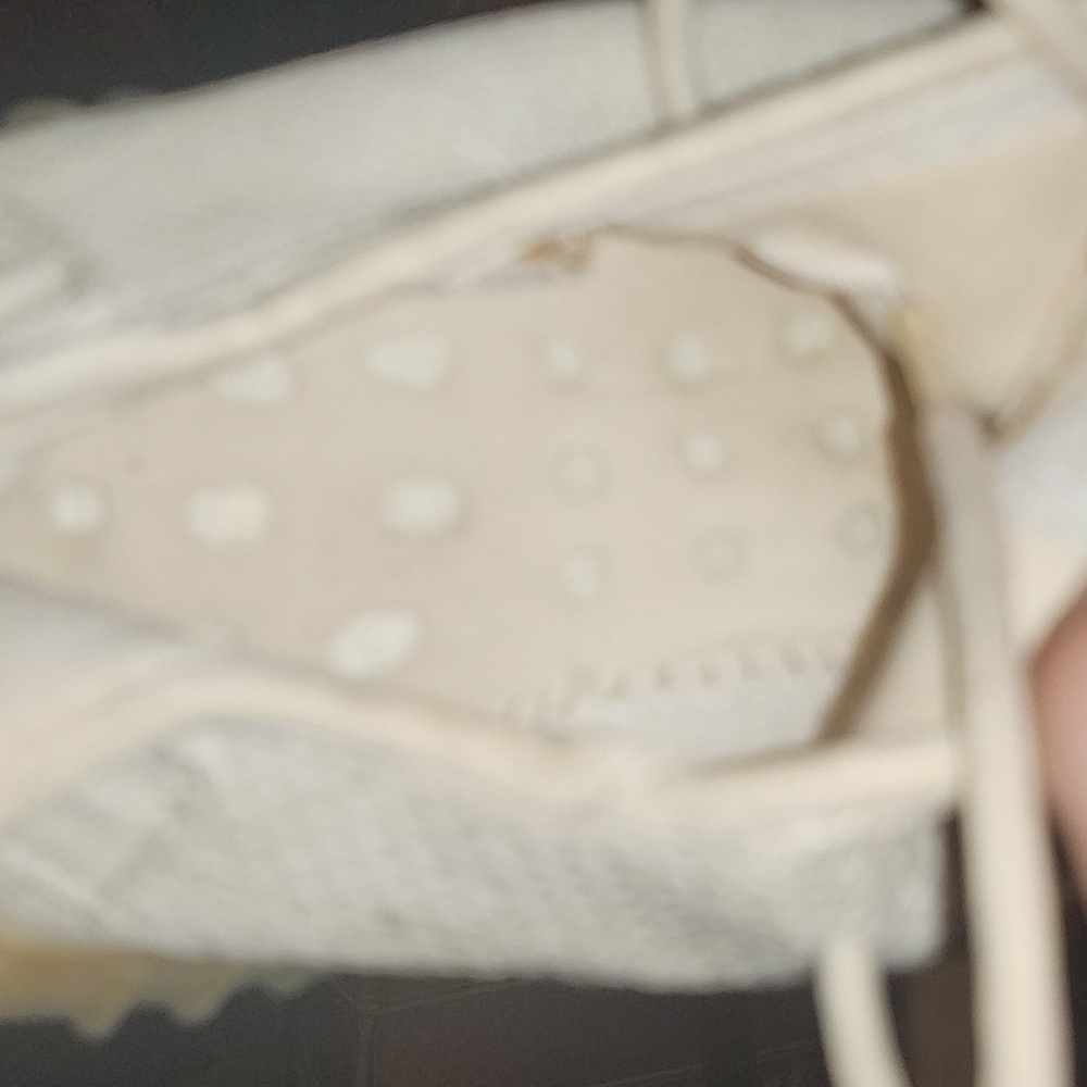 Adidas Yeezy Boost 350 V2 Cream Sneakers - Picture 4 of 7